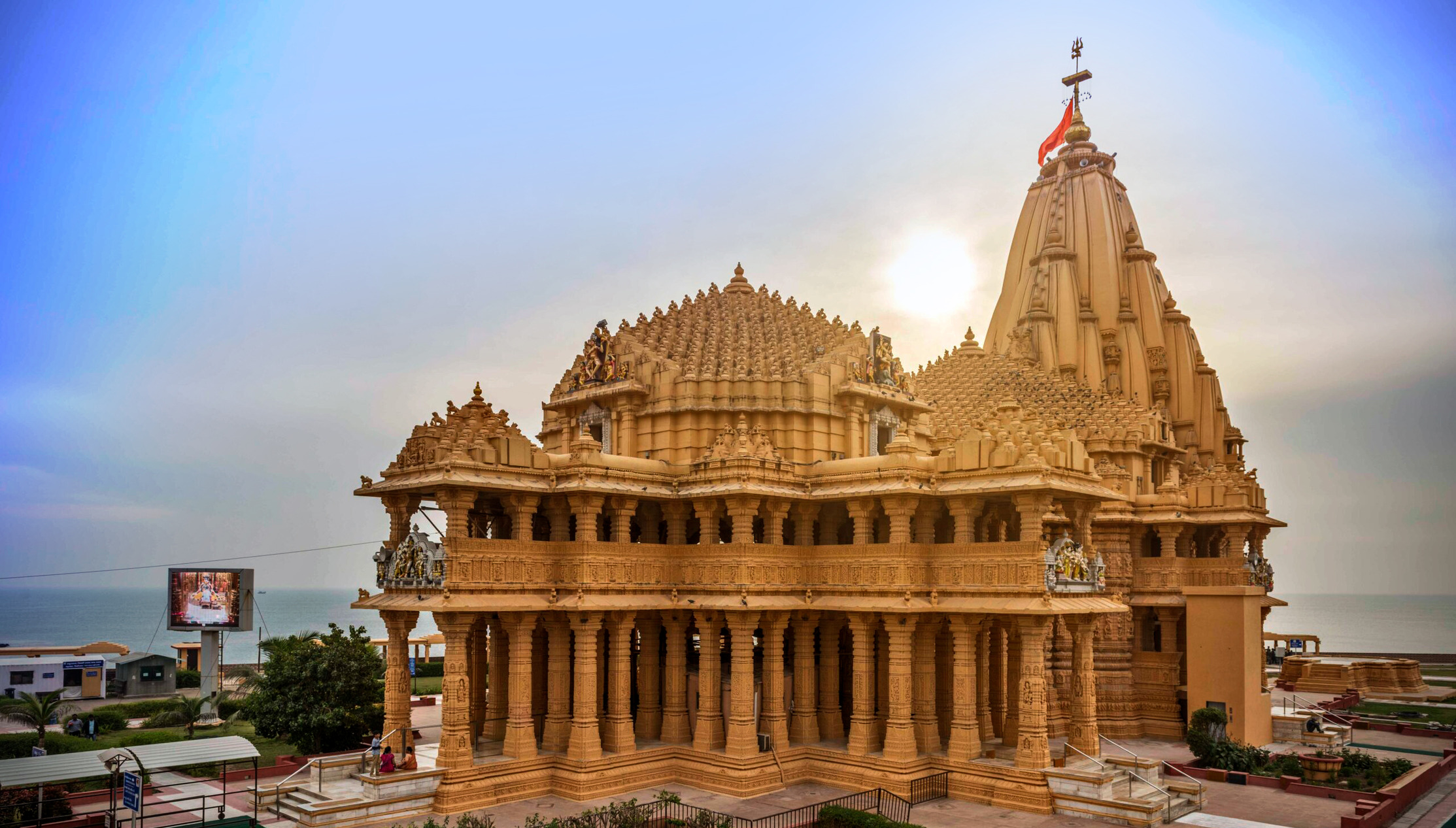 Temple Post 3